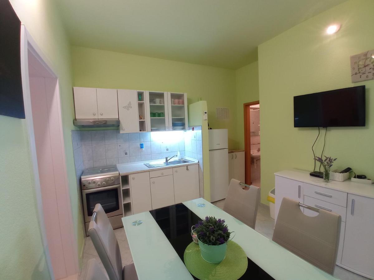 Apartment Igraliste Mirakul Seget Vranjica Bagian luar foto