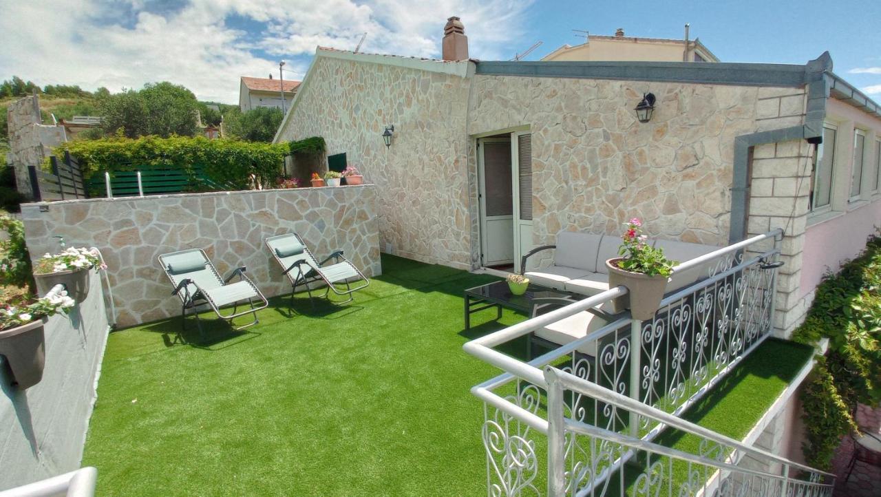 Apartment Igraliste Mirakul Seget Vranjica Bagian luar foto